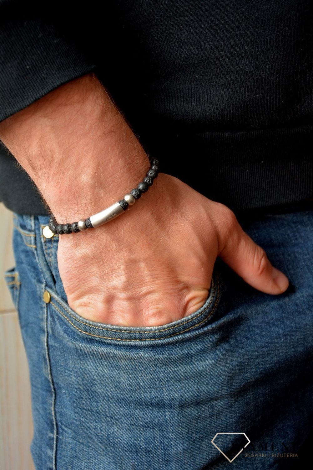 Bransoletka męska z lawą wulkaniczna.jpg